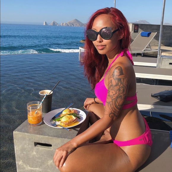 About Glad - Picture 4 of 5